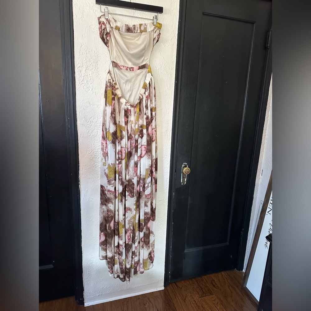 Fashion Nova Maxi Dress  - Size L - Excellent Condition - Picture 4 of 5